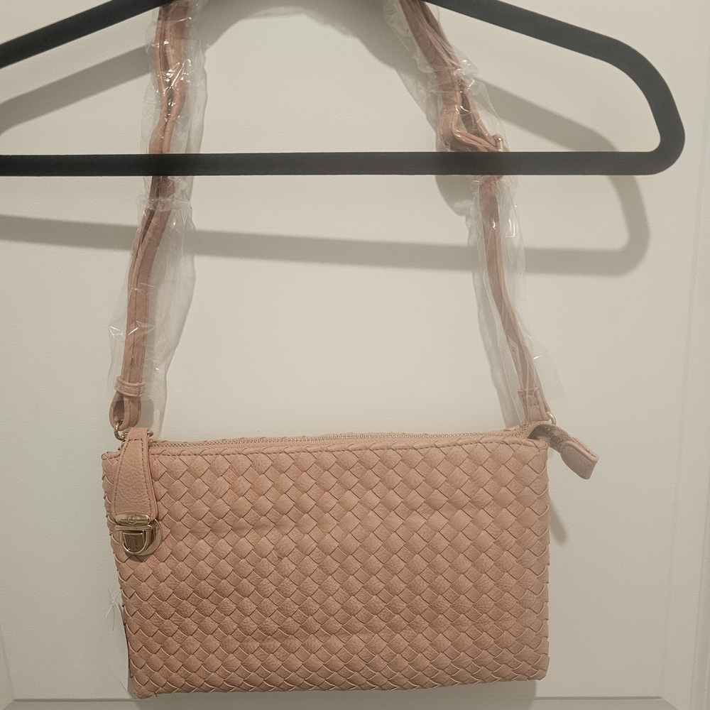 Chic Woven Crossbody Bag in Blush